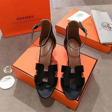 hermes black heel